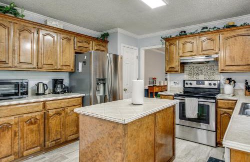 Lexington Casa | 3 Mi to Marina Quiet Getaway with Deck in Lexington