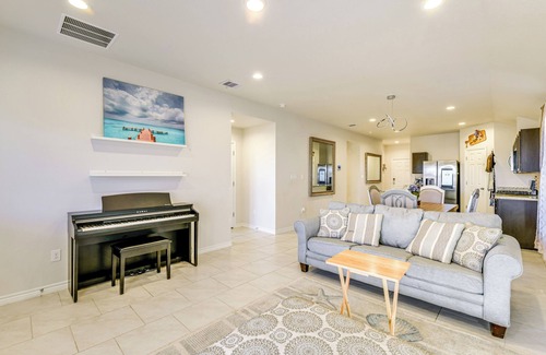 Flour Bluff Casa | 3 Mi to Marina: Pet-Friendly Gem in Corpus Christi