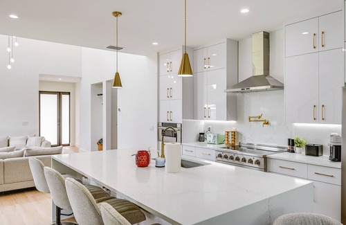 East Naples Casa | 3 Mi to Naples Beach: Luxurious Home w/Pool!