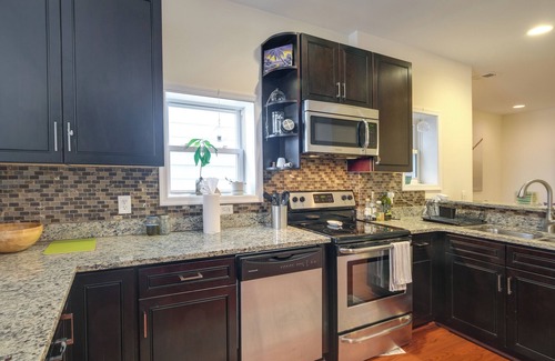 Columbia Heights Casa | 3 Mi to National Mall: WFH-Friendly DC Townhome!