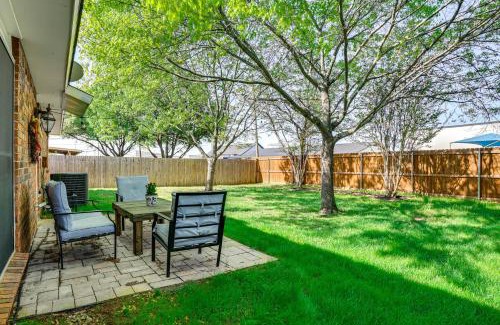 North Richland Hills Casa | 3 Mi to NRH2O Water Park Home with Furnished Patio