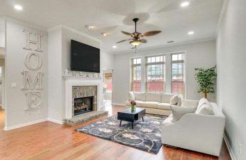 Windsor Forest Casa | 3 Mi to Oglethorpe Mall Home with Fenced Yard!