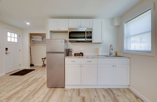 Wareham Apartamento | 3 Mi to Onset Beach: Sleek Apartment in Wareham