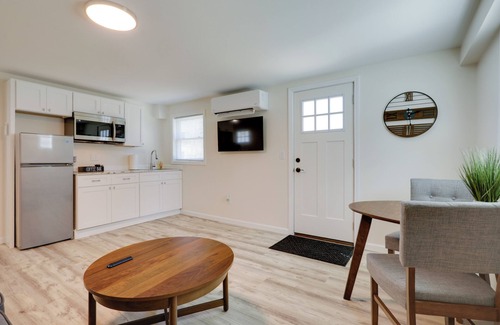 Wareham Apartamento | 3 Mi to Onset Beach: Sleek Apartment in Wareham