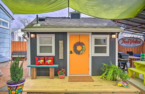 North San Antonio - SAT Cabaña | Bright Texas Cottage Near San Antonio Zoo!