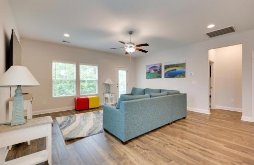 Ocean Isle Beach Casa | 3 Mi to Sand and Surf Ocean Isle Beach Retreat!