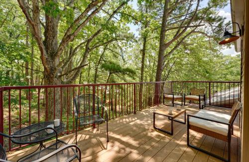 Kimberling City Casa | 3 Mi to Table Rock Lake Cozy Cabin in the Woods!