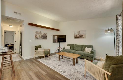 Kimberling City Casa | 3 Mi to Table Rock Lake Cozy Cabin in the Woods!