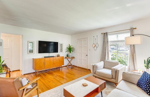 Magnolia Park Casa | 3 Mi to Universal Studios Chic Home with Yard!