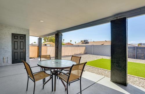 Phoenix Casa | 3 Mi to Desert Diamond Arena Peoria Home with Yard!