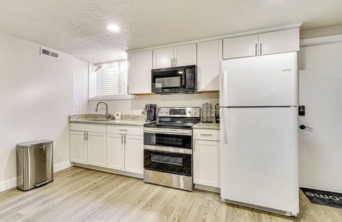West Valley City Apartamento | 3 Mi to Valley Fair Mall: Salt Lake City Apt!