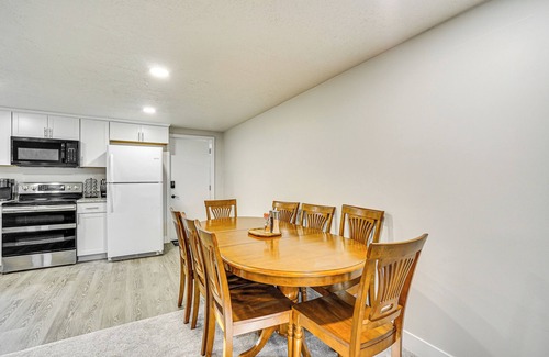 West Valley City Apartamento | 3 Mi to Valley Fair Mall: Salt Lake City Apt!