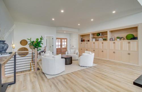 Tate Casa | 3 Mi to Winery Jasper Mountain Chalet with Hot Tub!