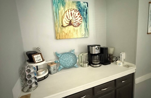 Hampstead Casa | 3 Miles from Surf City Beaches & Pet Friendly