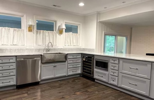 Winston - Salem Casa | 3 miles from Wake Forest University House/Winston-Salem-sleeps 12