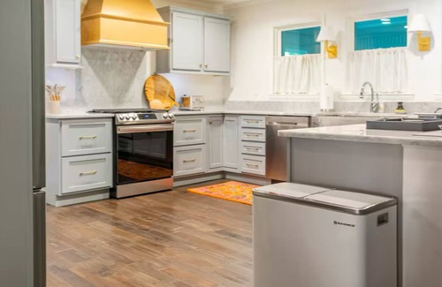 Winston - Salem Casa | 3 miles from Wake Forest University House/Winston-Salem-sleeps 12