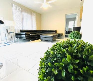 Sarasota Apartamento | 3 miles to Siesta Key #1 Beach in America