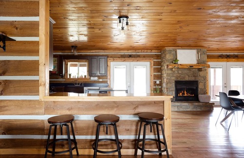 Gnaw Bone Cabina | 3 min to BCSP+Hot Tub+Fire Pit+Swing Set+Games+Pet Friendly!