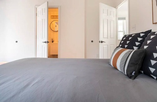 Queens Casa | 3 min to beach HOT TUB NYC Beach House