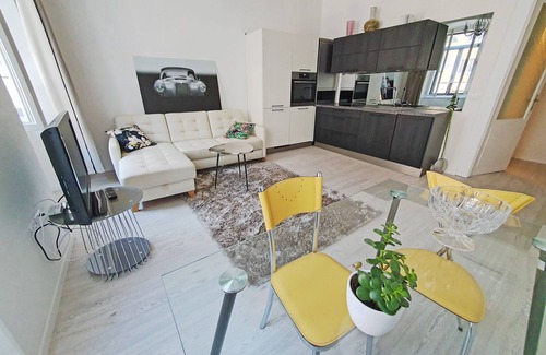 Roiano-Gretta-Barcola-Cologna-Scorcola Apartamento | 3 min. to the bars and restaurants and nearby greeny Viale XX Settembre.