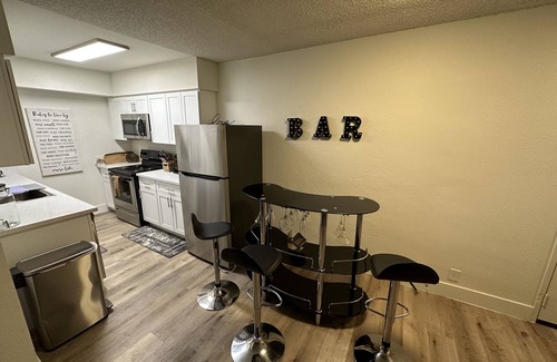 Winchester Apartamento | 3 Min Walk to Strip / Free Parking Near Stratosphere Casino / Entire Apartment