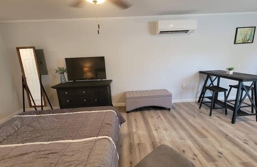 Brazos Casa | 3 mins to All Things Waco: Casita