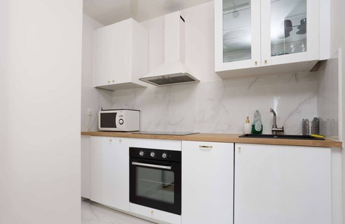 Vanves Apartamento | 3 minutes from metro, sleeps 2, and parking at Porte de Versailles 3 stars