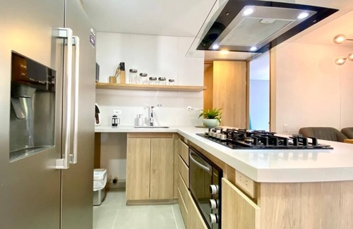 Castropol Apartamento | A 3 minutos del tunel del aeropuerto , ideal para familias!