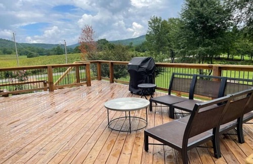 Sparta Casa | 3 Minutes to Hiking, Kayaking & WaterFalls!