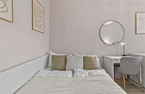 Wahring Apartamento | 3 Minutes to Metro I At Gürtel I Fast Wifi