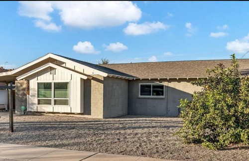 Scottsdale Estates Nine Casa | 3 minutes to Old Town Scottsdale! 2 Master Bedrooms!