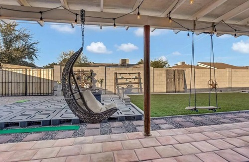 Scottsdale Estates Nine Casa | 3 minutes to Old Town Scottsdale! 2 Master Bedrooms!