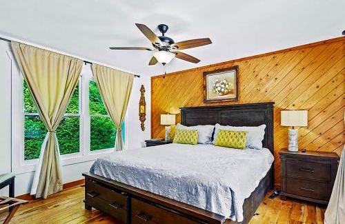 Mirror Lake Casa | 3 minutes to posh Downtown or majestic Dry Falls