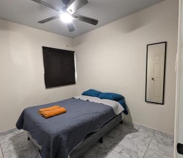 Tegucigalpa Apartamento | 3 minutos de Mall Las Cascadas Apartamento de 2 cuartos completo
