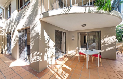 Teneriffe Apartamento | Quiet & Spacious! 1bed/1bath/study/1car~ Teneriffe