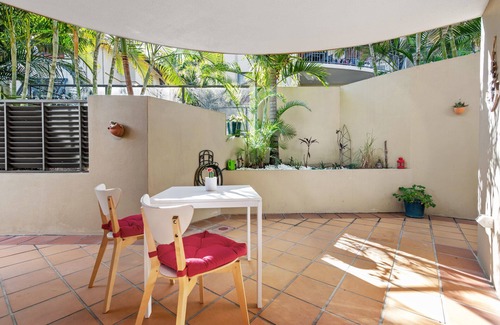 Teneriffe Apartamento | Quiet & Spacious! 1bed/1bath/study/1car~ Teneriffe