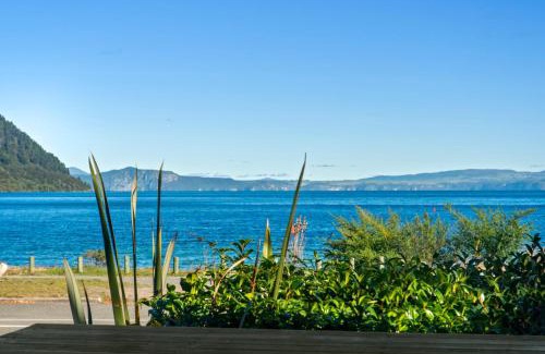 Kinloch Casa | 3 Oaks on the Lake - Kinloch