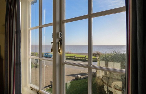 Thorpeness Apartamento | 3 Ogilvie Lodge: propiedad tradicional de Thorpeness con impresionantes vistas al mar