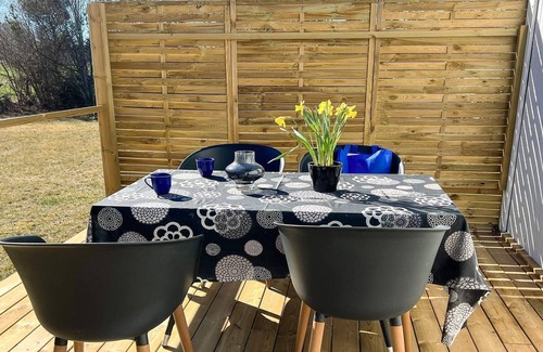 Faerentuna Casa | 3 person holiday home in FäRENTUNA