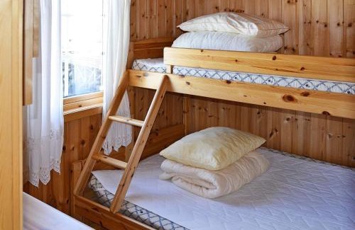 Henningsvaer Casa | 3 person holiday home in Henningsvær-By Traum