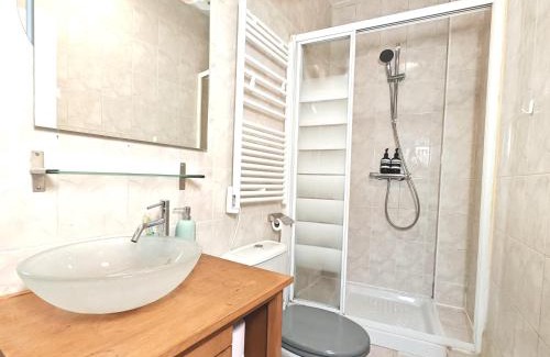 Saint-Ouen Apartamento | 3 Pièces près de Paris - Métro 4