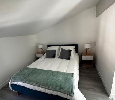 Foix Apartamento | 3 pièces silencieux plein centre parking clim patio
