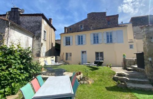 Foix Apartamento | 3 pièces spacieux plein centre, parking,clim, terrasse, jardin