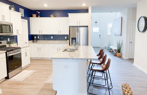 Millville Casa | 3 Pools + Gameroom & Beach Shuttle Near Bethany Beach!