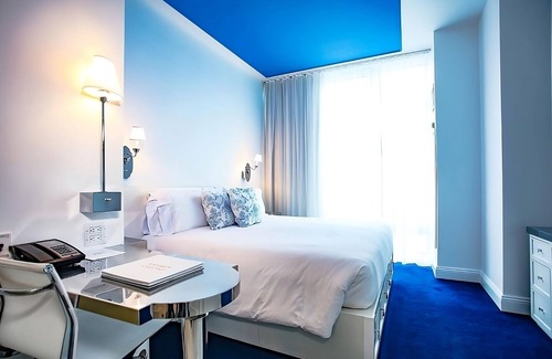 SoHo Hotel | 3 Premium Suites w/ Living Room Close to Little Italy and Chinatown! Parking!
