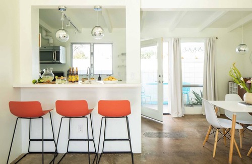 Tahquitz River Estates Cabaña | 3 Private Rooms At The Wesley Hotel Perfect for Group Stays