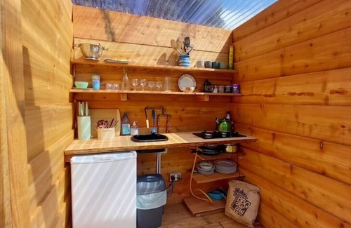 Christchurch Alquiler De RV | 3,Quiet site:own kitchen/bathroom*logfire*electric