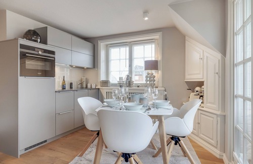 Munkmarsch Apartamento | 3-room apartment on the upper floor/ground floor with approx. 57 sqm floor space in Munkmarsch