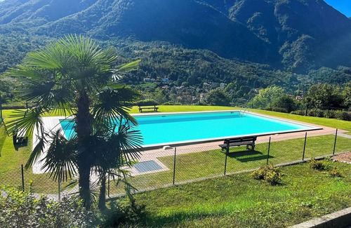 Castello Apartamento | 3-room apartment in a residence with pool and sunbathing lawn