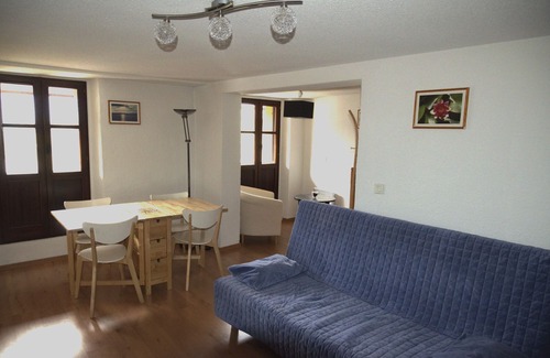 Guillestre Apartamento | Apartamento de 3 habitaciones - Village Center - ¡Disfruta de las montañas y el esquí!